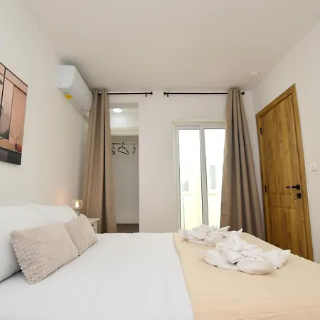 Spacious 3br Penthouse With Large Front Terrace - Stone Bbq & Sun Loungers Lägenhet Xagħra