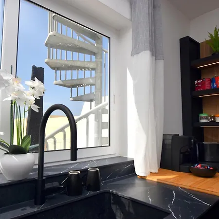 Lägenhet Spacious 3br Penthouse With Large Front Terrace - Stone Bbq & Sun Loungers