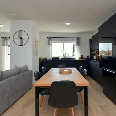 Spacious 3br Penthouse With Large Front Terrace - Stone Bbq & Sun Loungers Xagħra