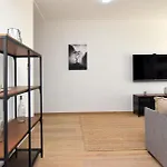 شقة Spacious 3br Penthouse With Large Front Terrace - Stone Bbq & Sun Loungers *
