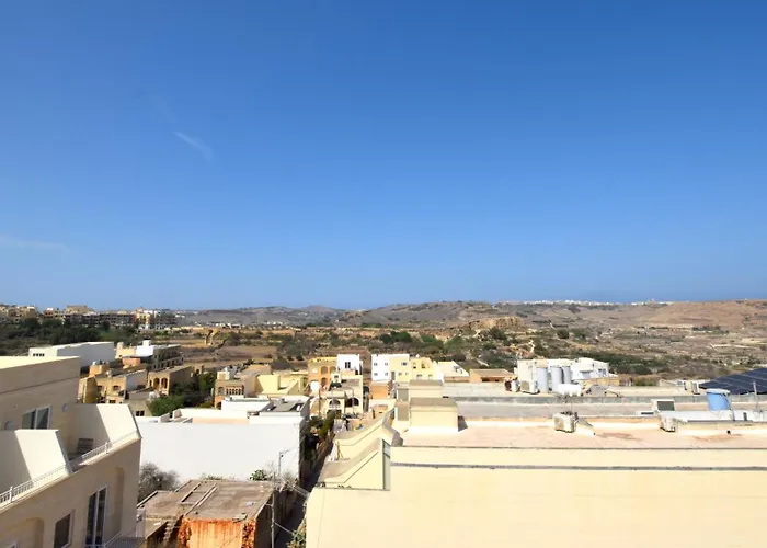 Appartamento Spacious 3br Penthouse With Large Front Terrace - Stone Bbq & Sun Loungers