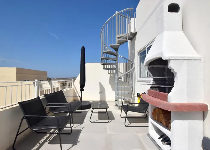 Appartamento Spacious 3br Penthouse With Large Front Terrace - Stone Bbq & Sun Loungers Xagħra