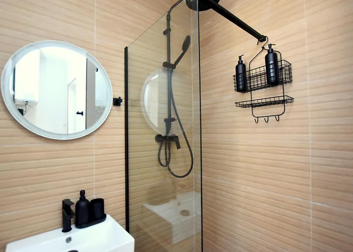 Spacious 3br Penthouse With Large Front Terrace - Stone Bbq & Sun Loungers * Xagħra