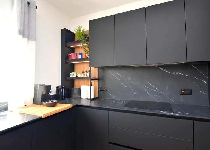 Spacious 3br Penthouse With Large Front Terrace - Stone Bbq & Sun Loungers * Xagħra