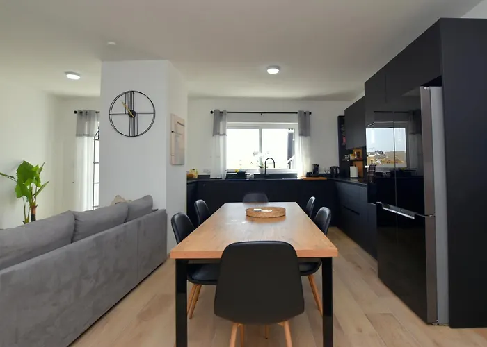 Spacious 3br Penthouse With Large Front Terrace - Stone Bbq & Sun Loungers Xagħra